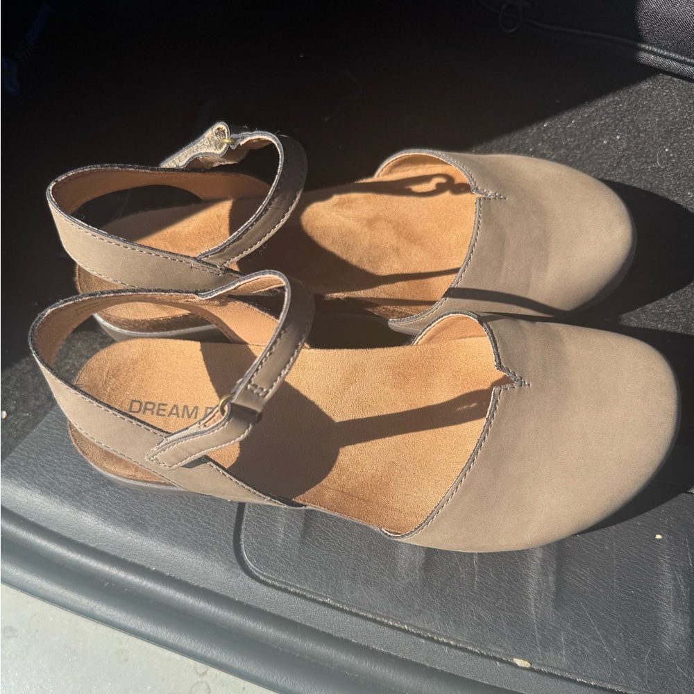 Dream Pairs Women's Taupe Flats with Ankle Strap